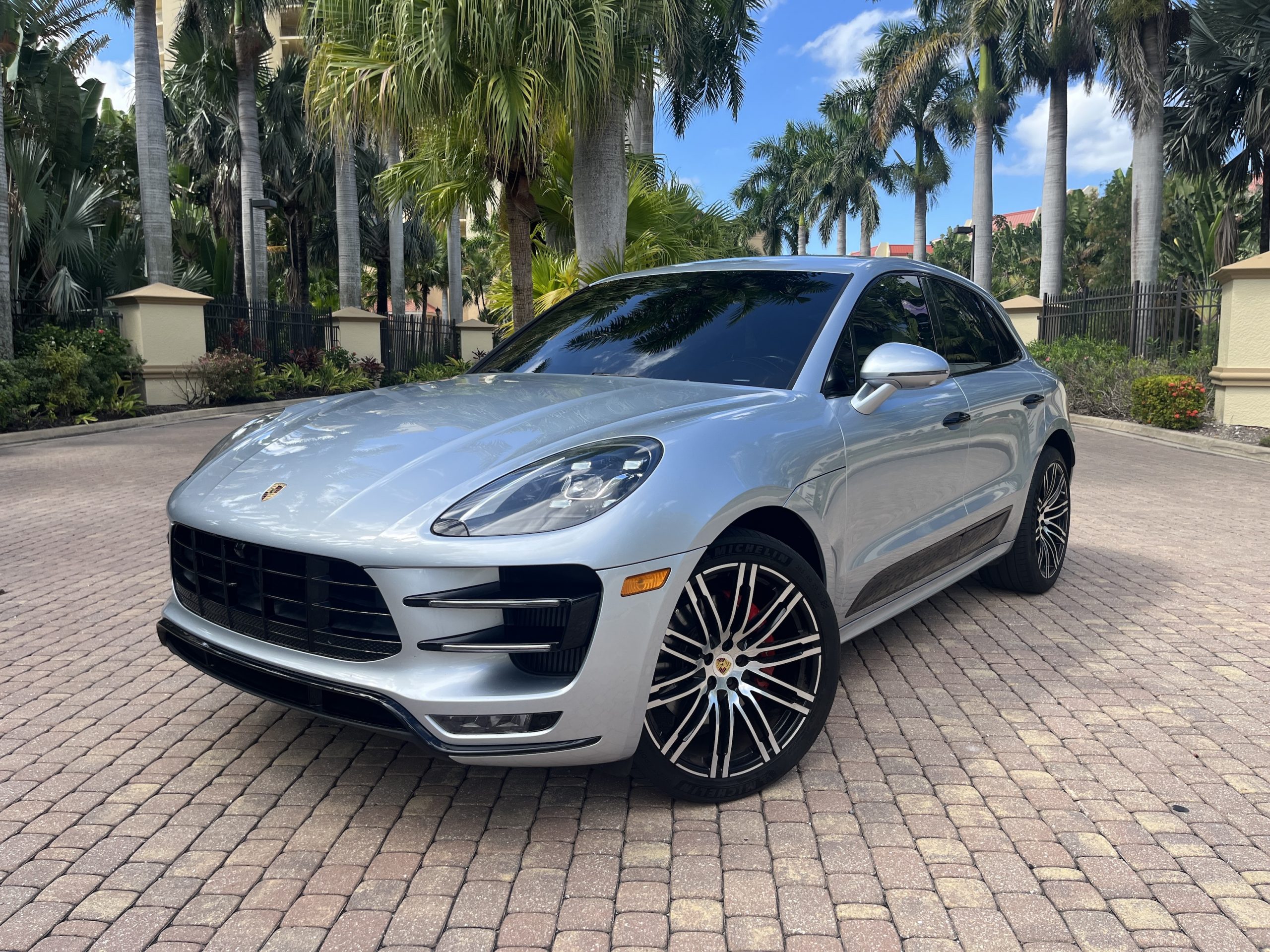 2017 Porsche Macan Turbo