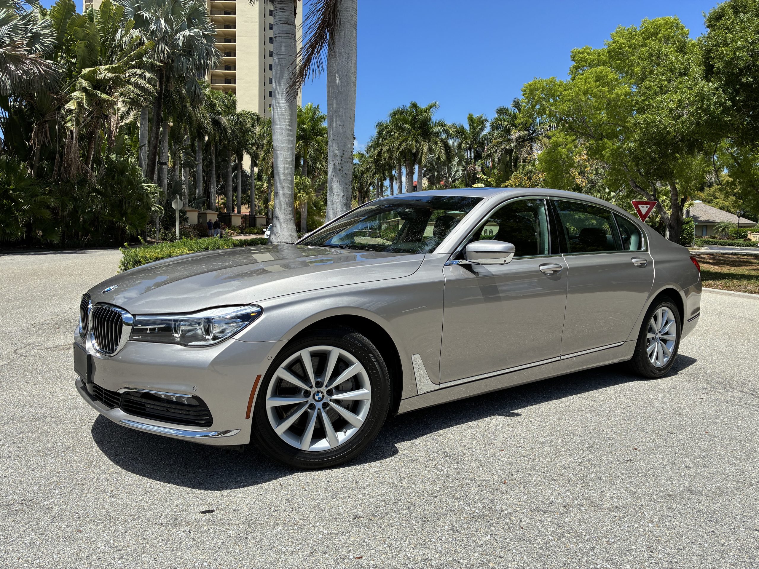 2016 BMW 7 Series 740i's photo