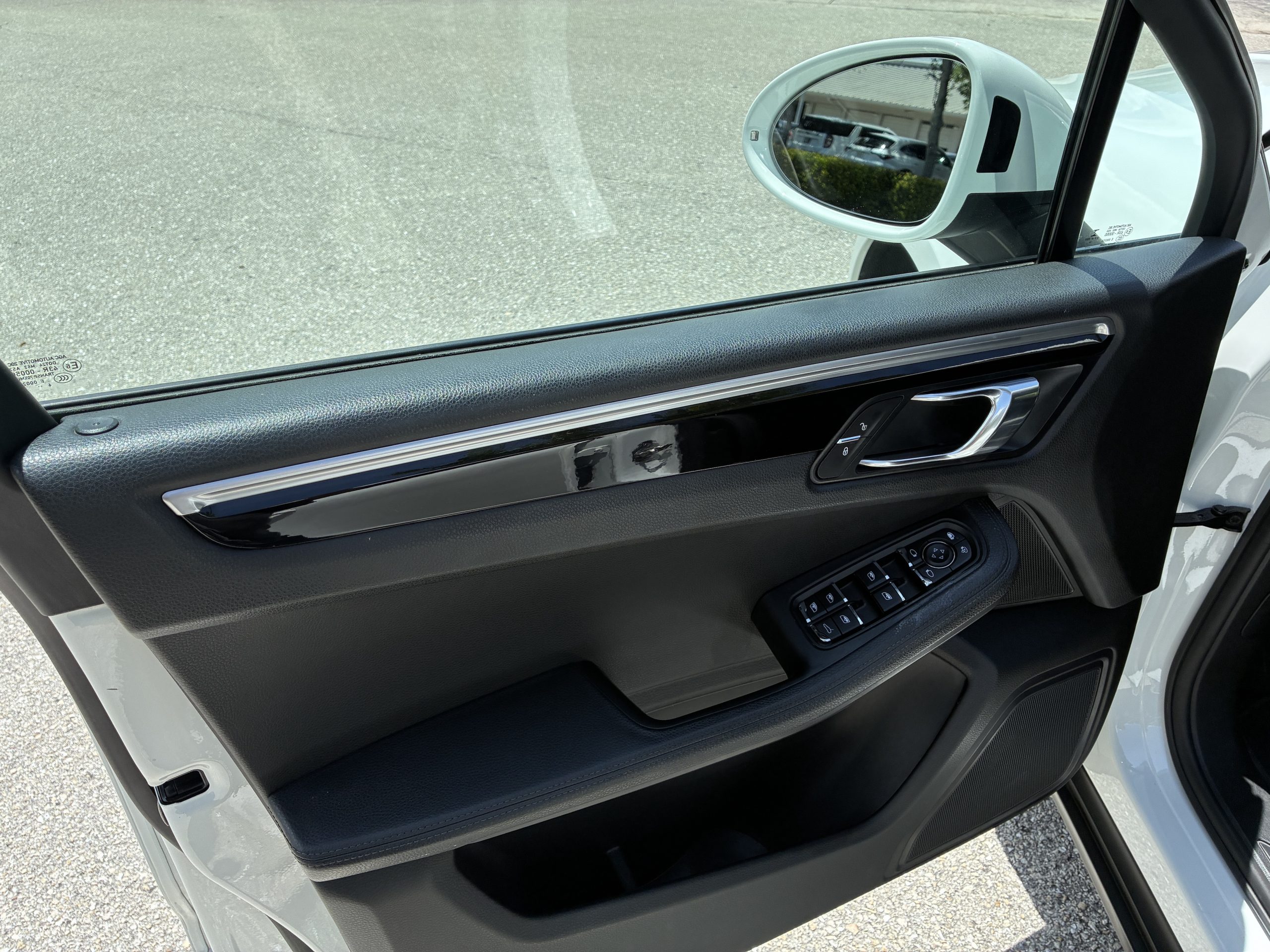 2017 Porsche Macan Base - Photo 15