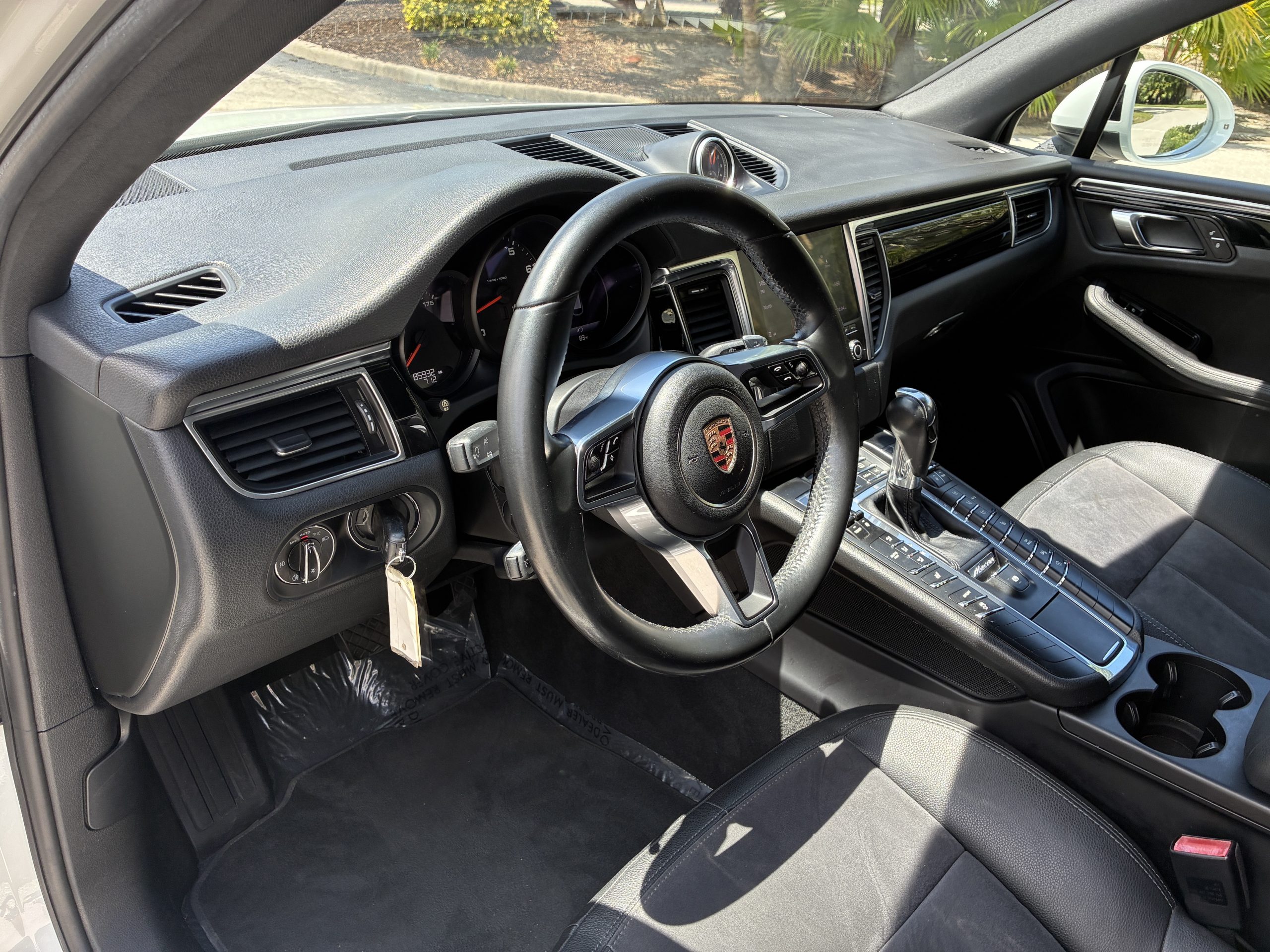 2017 Porsche Macan Base - Photo 17