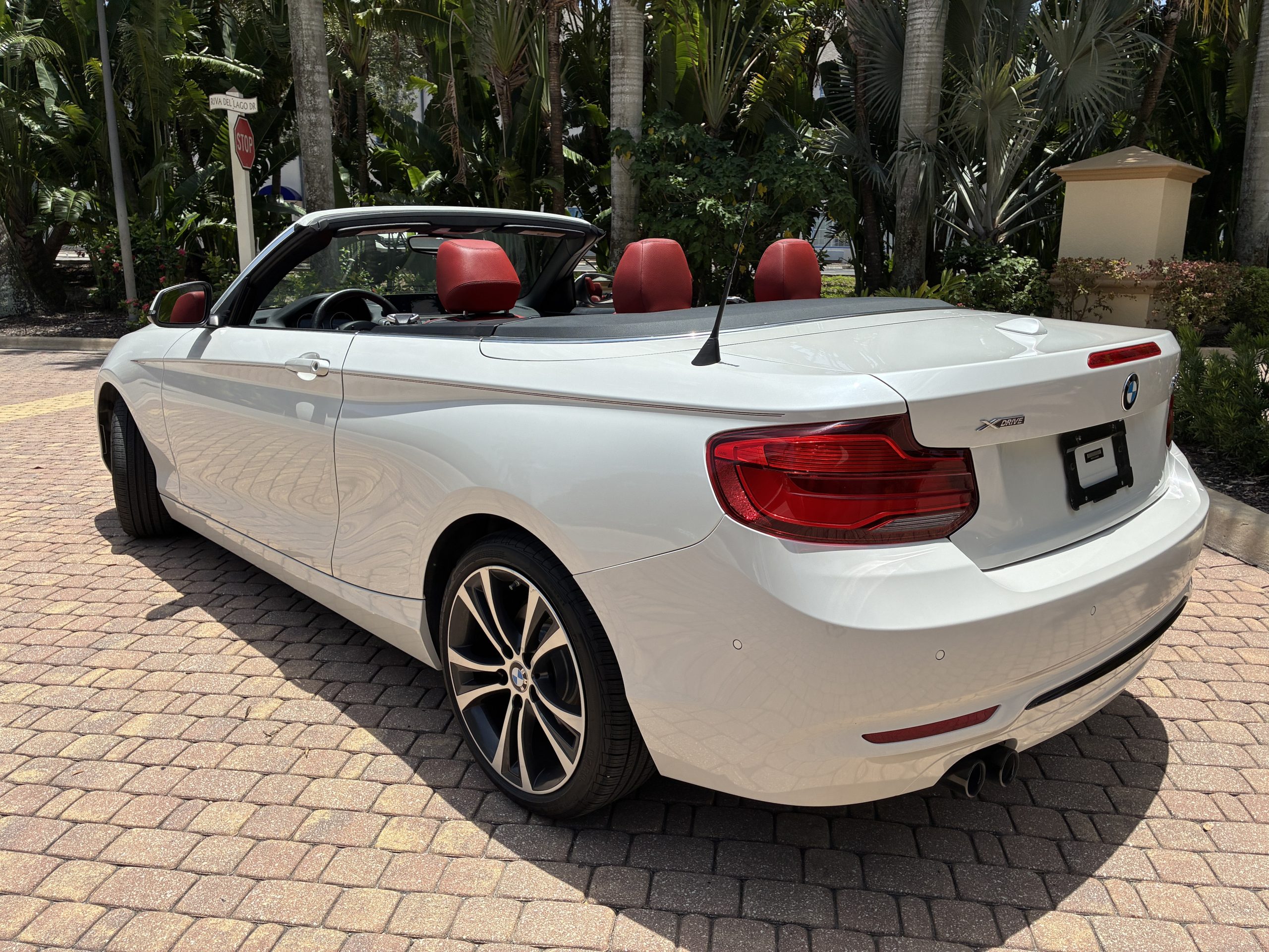 2018 BMW 2 Series 230i - Photo 2