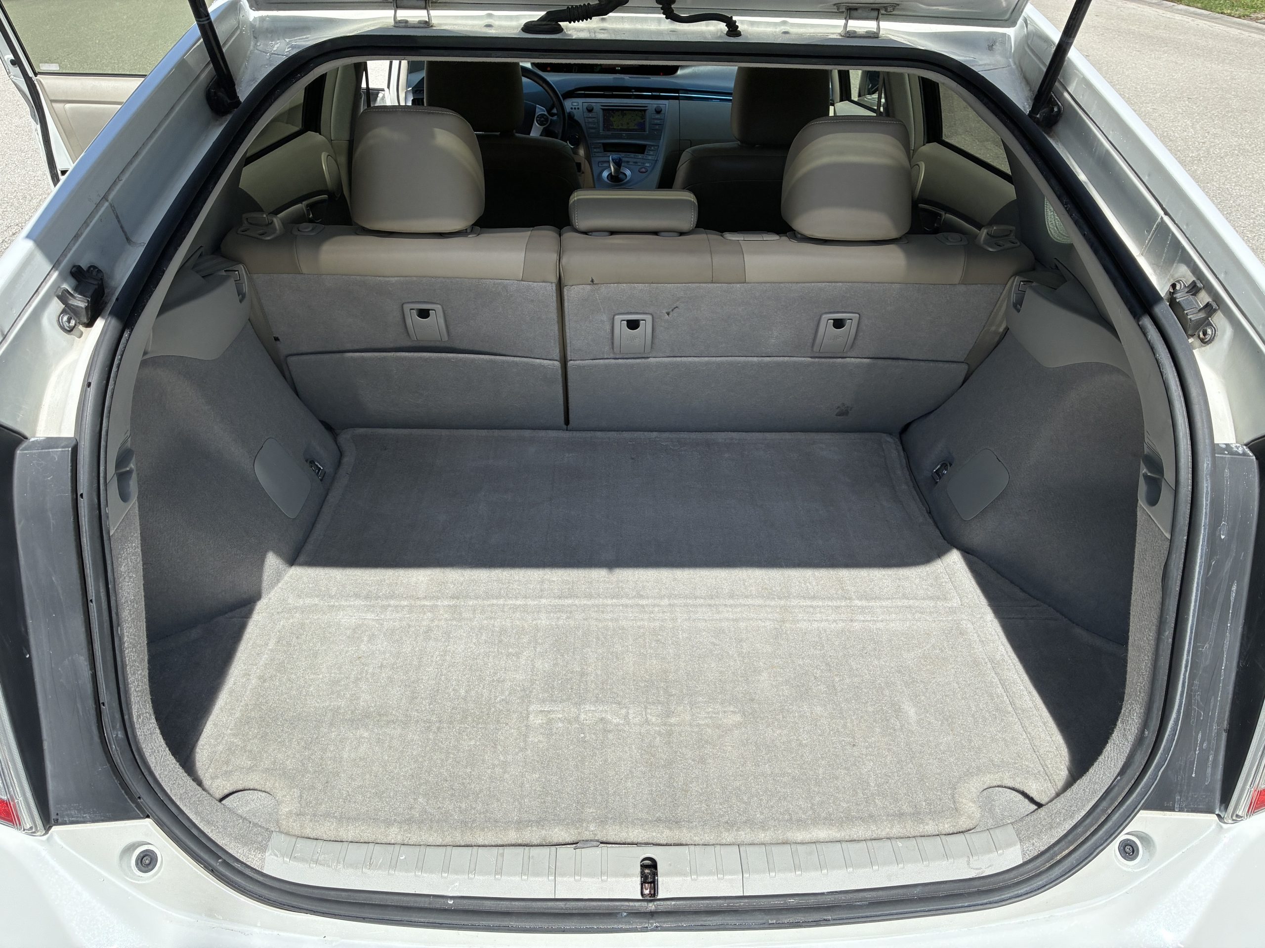 2014 Toyota Prius Five - Photo 14